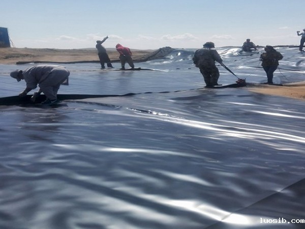 提升养殖防渗膜的稳定性是施工关键点