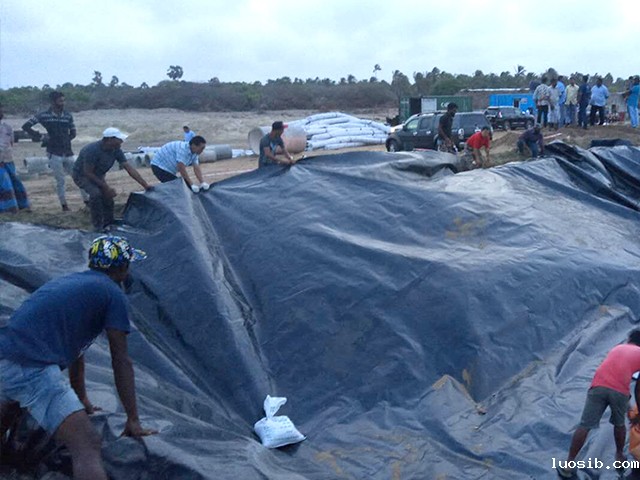 水库堤坝铺设防渗土工膜的施工要素