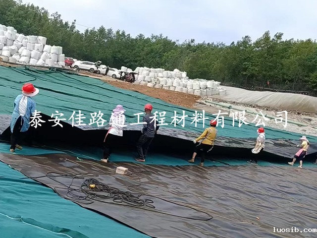 hdpe防渗土工膜在焊接中如何确保完成率