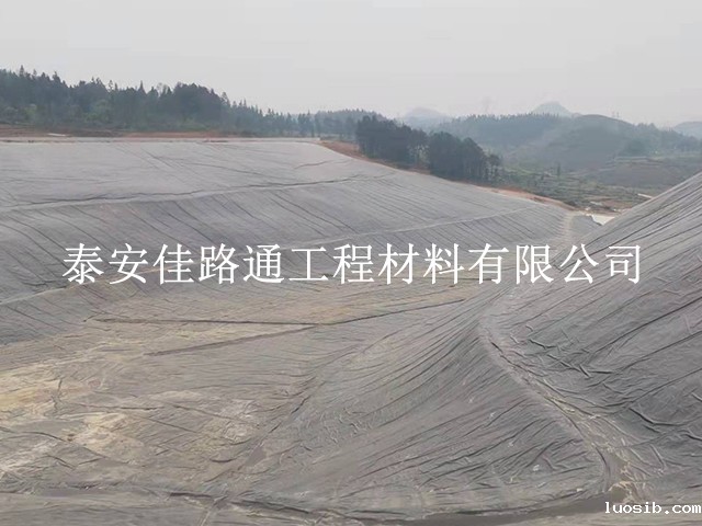 鱼塘养殖场使用防渗土工膜会带来哪些好处？