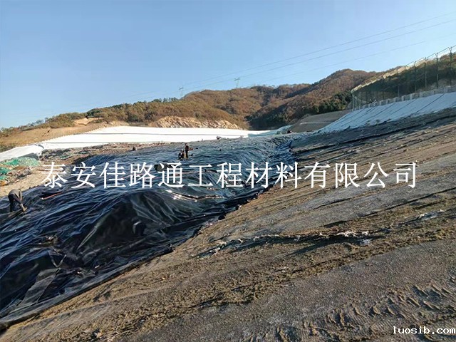 通过细节铺设提升养殖防渗膜的功效