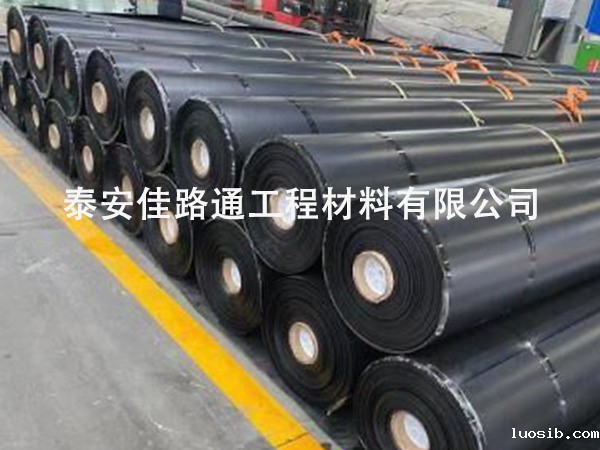 人工湖防渗膜的焊接铺贴须按步骤进行