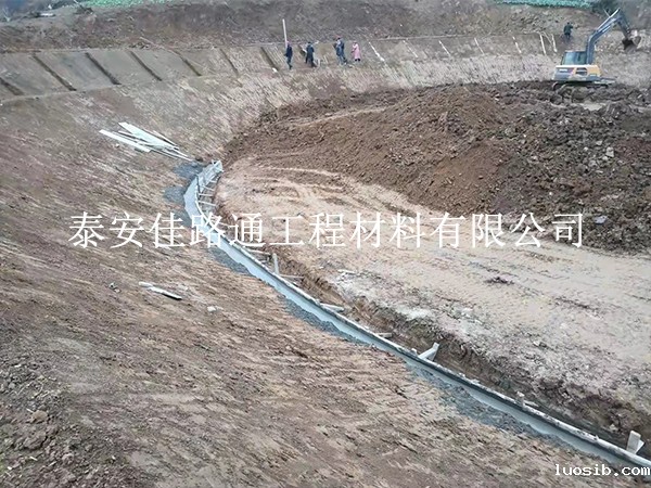 想要人工湖防渗膜发挥其优秀特性该怎么做？