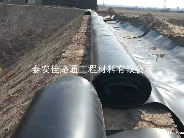 防渗膜厂家概述鱼塘防渗膜效果下降的原因