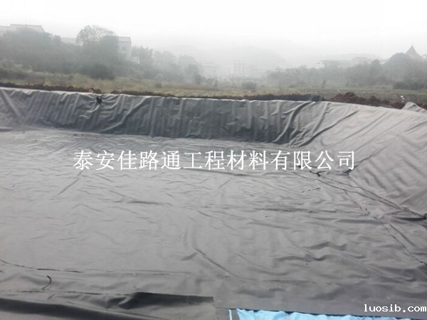 污水池防渗膜有光面与糙面两种品质