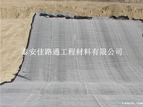 膨润土防水毯生产原料选择：奠定品质基石的重要性