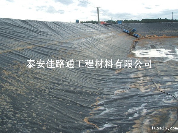 星空体育手机网页版登录在坡面防渗中的重要作用