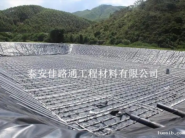 防渗土工膜：环保新卫士，守护绿水青山