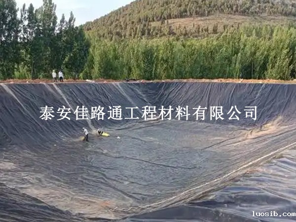 藕池养殖防渗膜性能提升全攻略：从选材到养护的实用指南