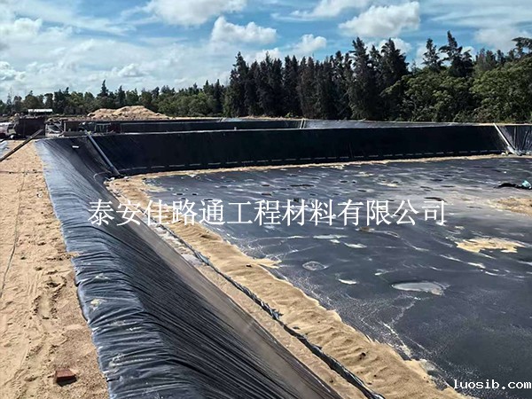 垃圾填埋场防渗膜铺设与封场核心技巧，筑牢环保防线