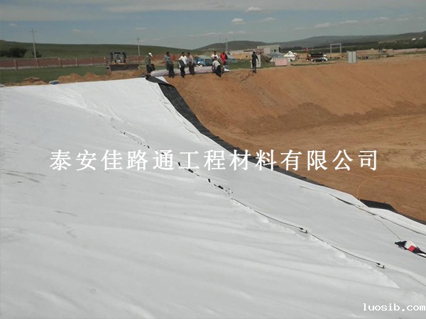 白色长丝土工布质量检测标准：精准核验守住品质底线