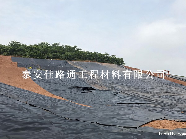 沼气池防渗膜使用禁忌：这些物质严禁接触，避免防渗失效