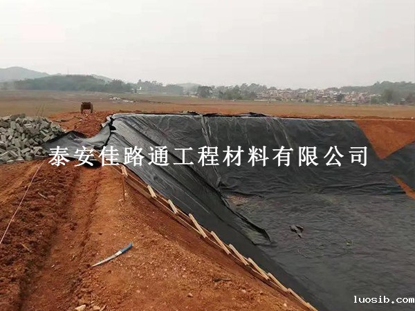 蓄水池防渗土工膜铺设前置筹备 科学布局保障防渗工程